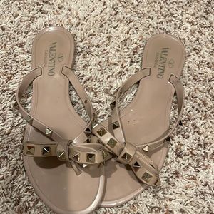 No longer in need of this cutie but it fits comfortably